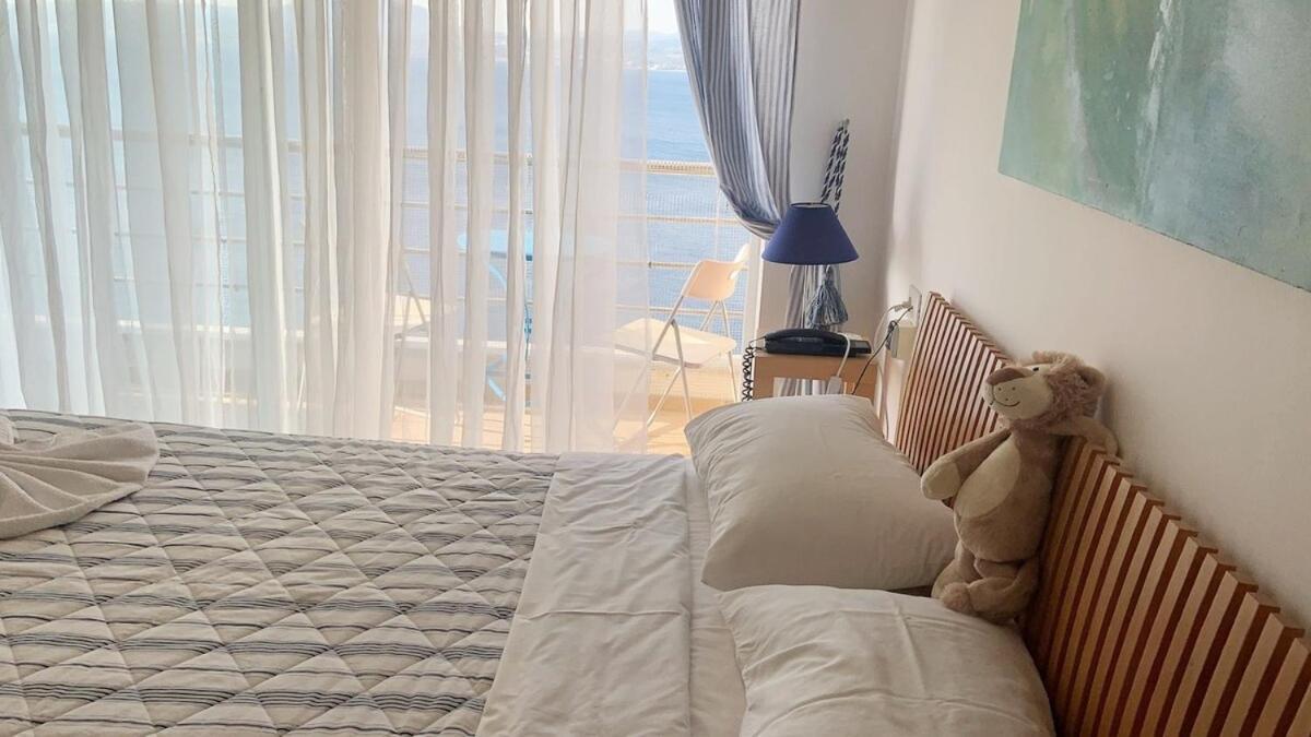 Villa Artemisia Malibu Style Town House Sleep 6 *